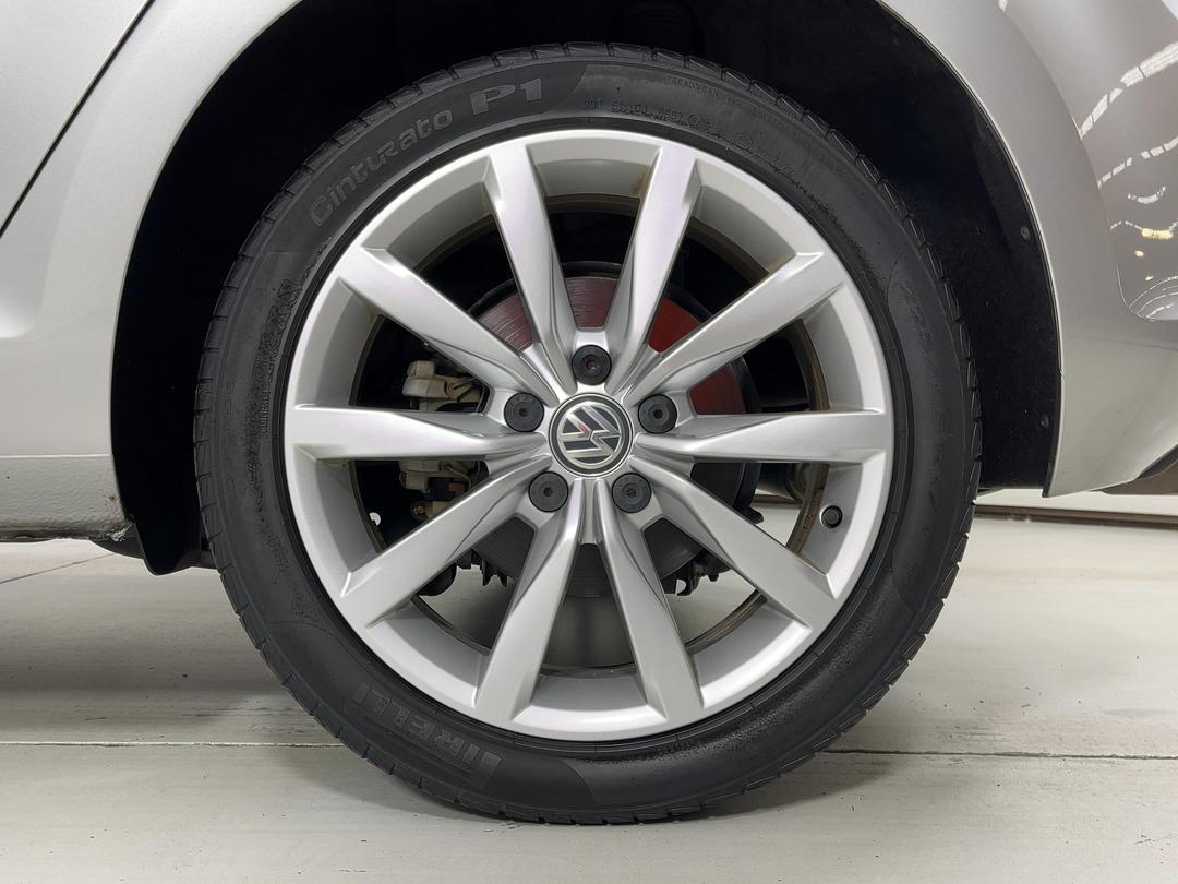 Photo '11' of Volkswagen Golf