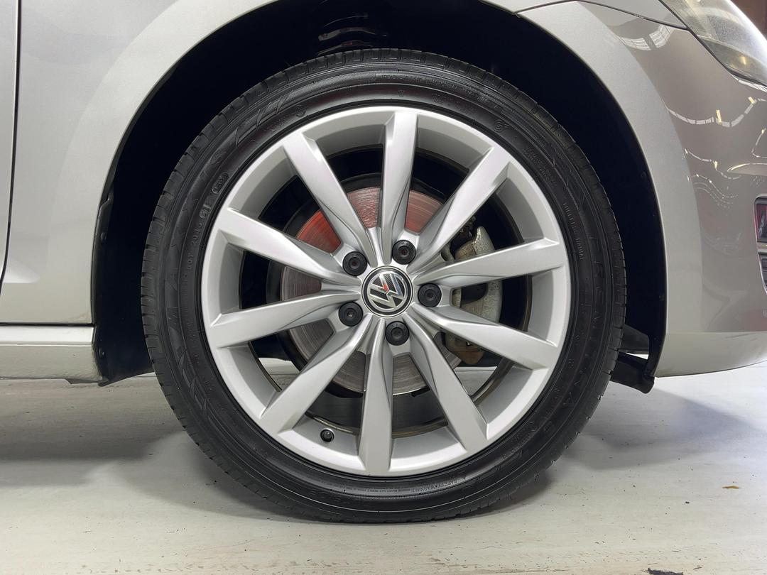 Photo '9' of Volkswagen Golf