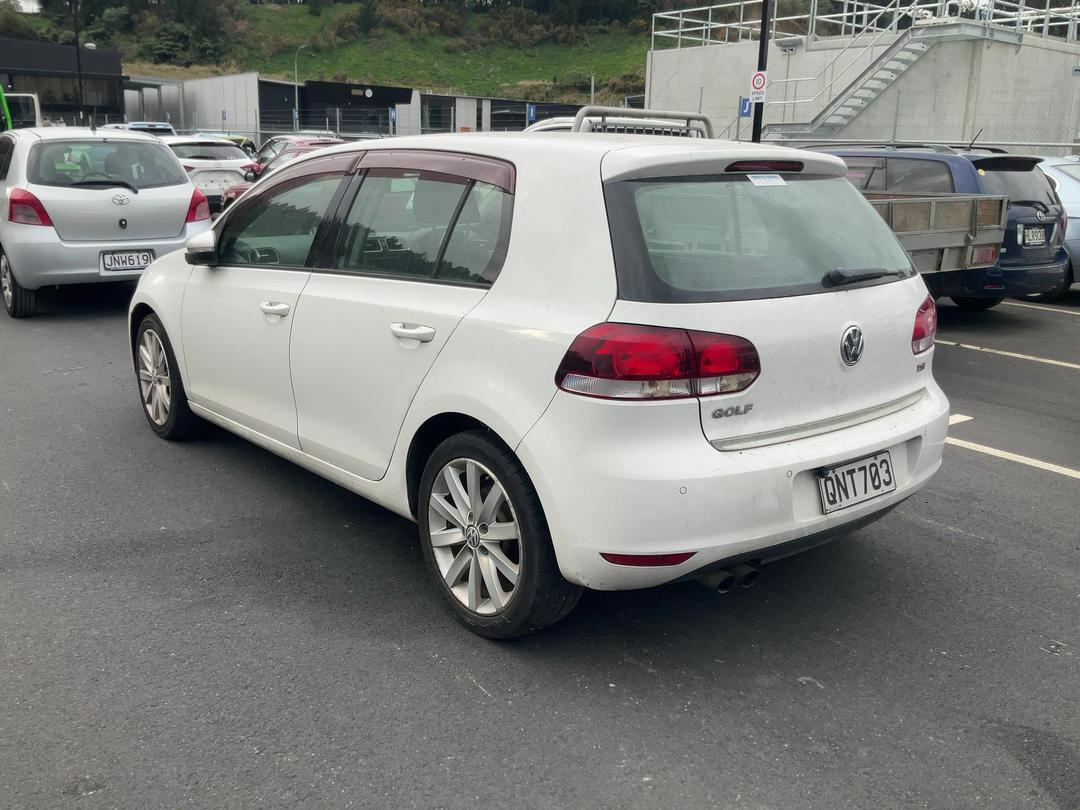 Photo '3' of Volkswagen Golf TSI