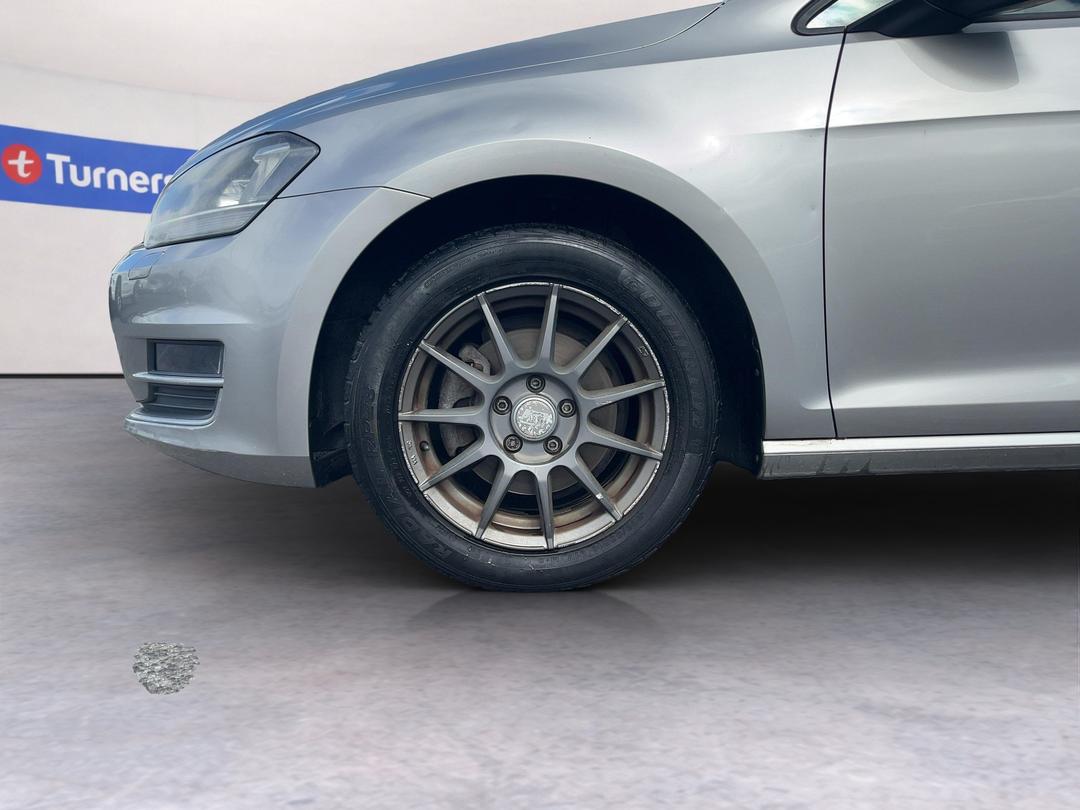 Photo '10' of Volkswagen Golf