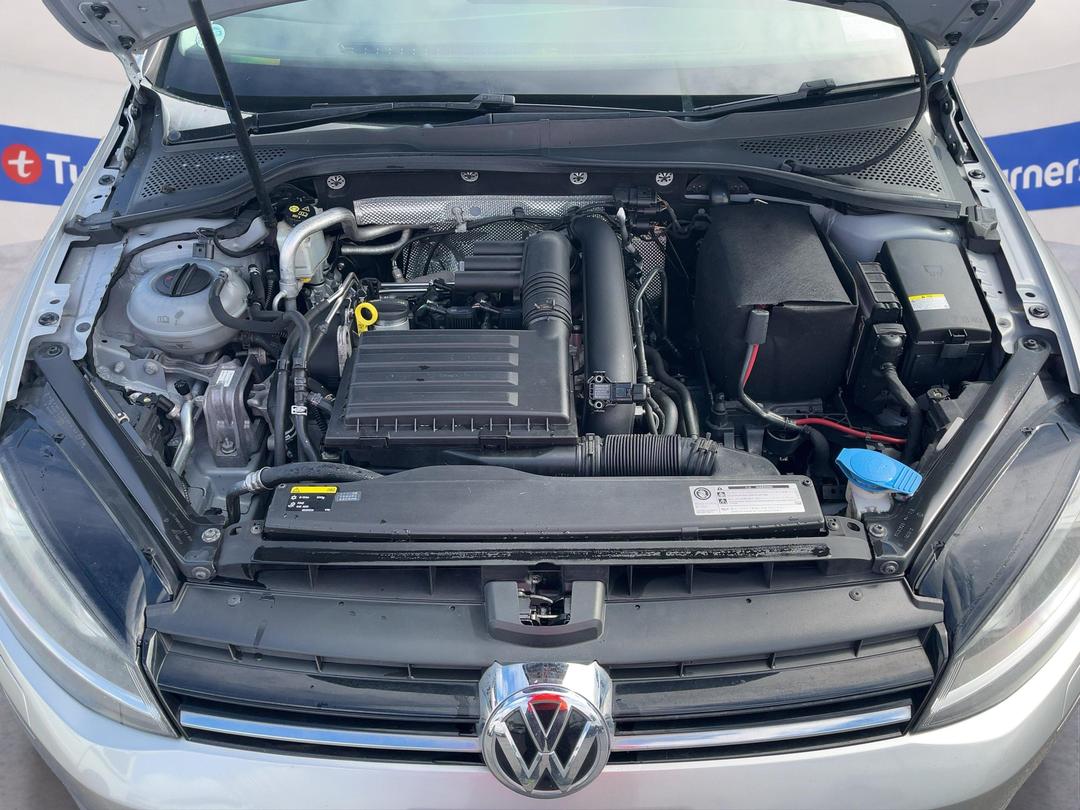 Photo '13' of Volkswagen Golf
