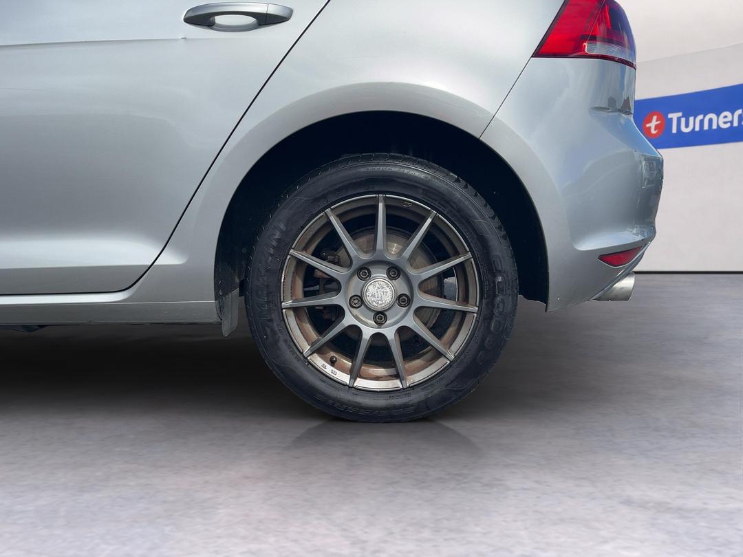 Photo '11' of Volkswagen Golf