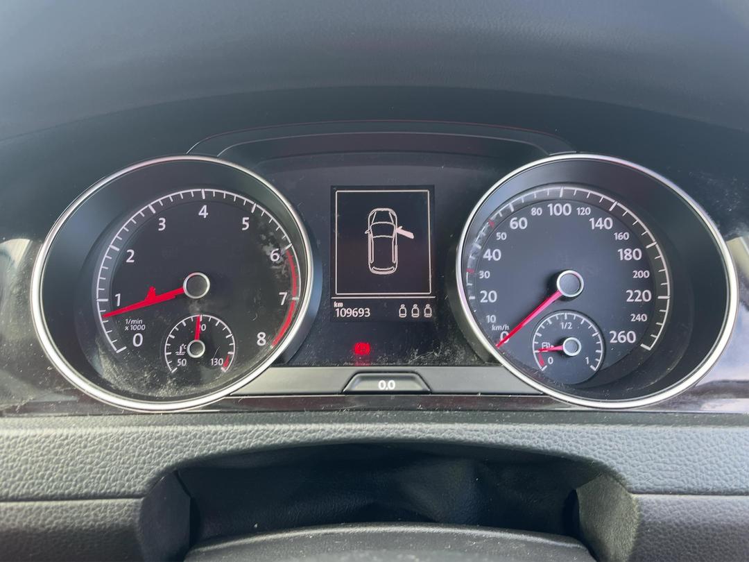 Photo '21' of Volkswagen Golf