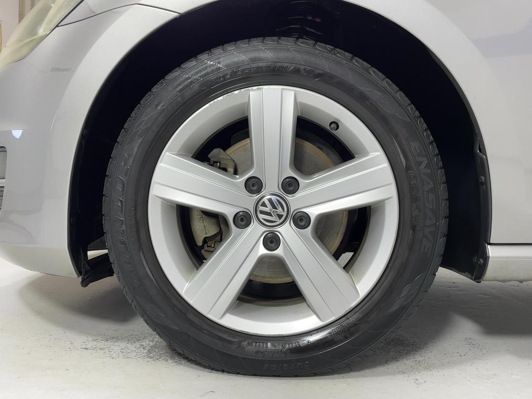 Photo '10' of Volkswagen Golf