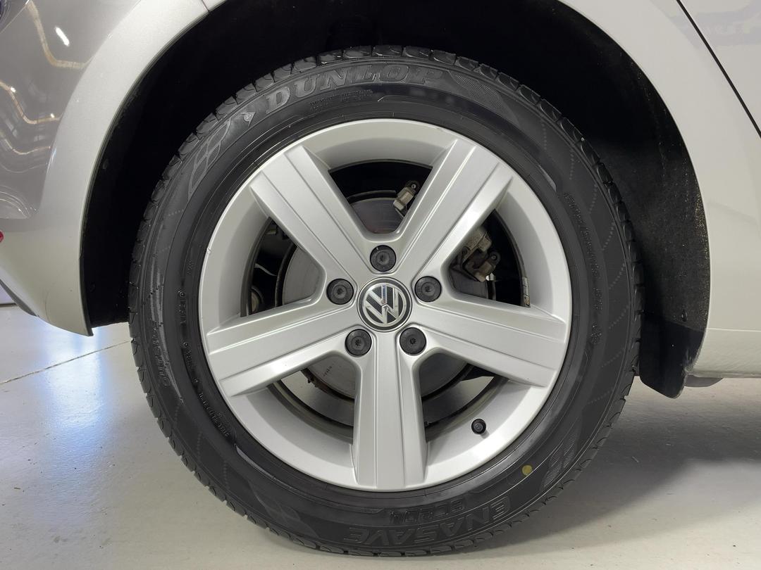 Photo '12' of Volkswagen Golf