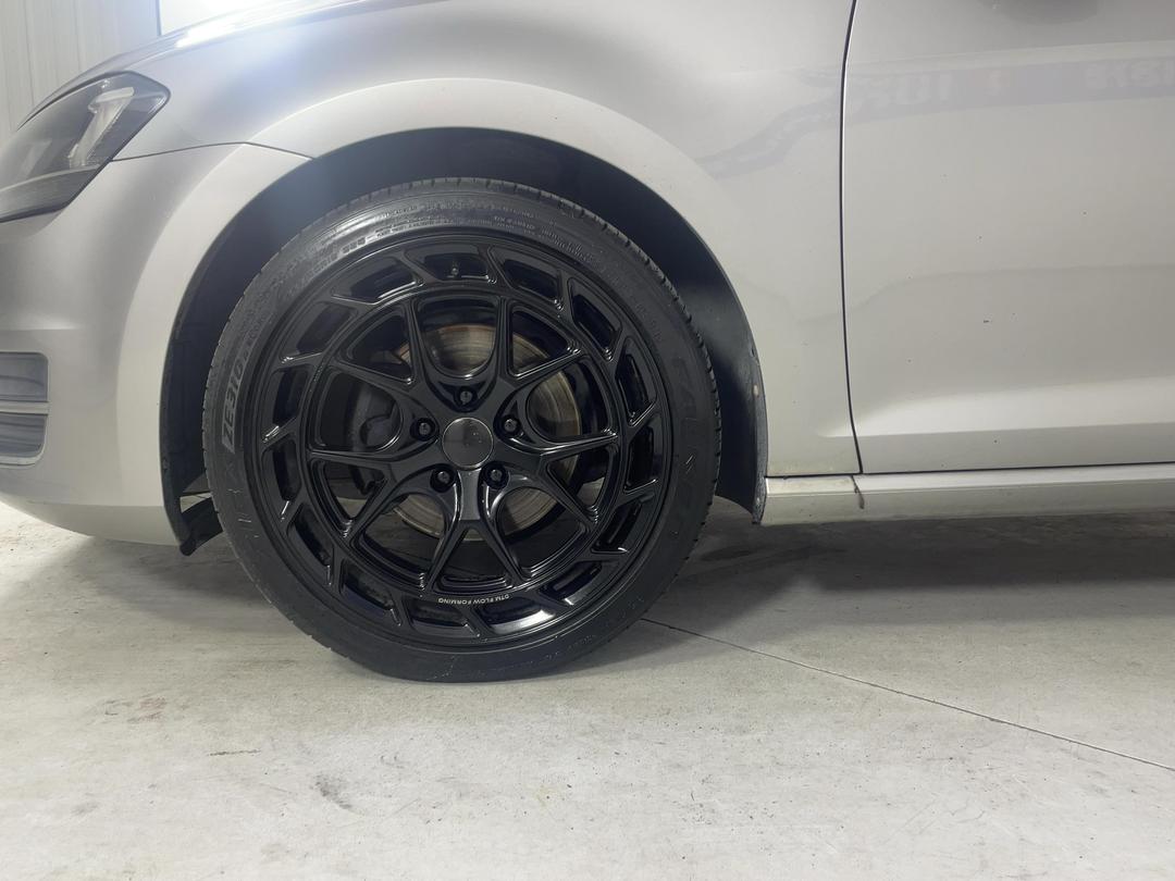 Photo '10' of Volkswagen Golf