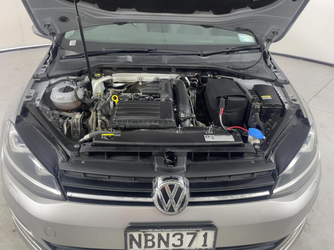 Photo '13' of Volkswagen Golf