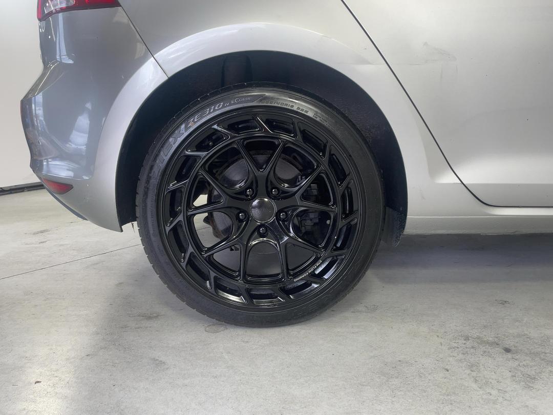 Photo '12' of Volkswagen Golf