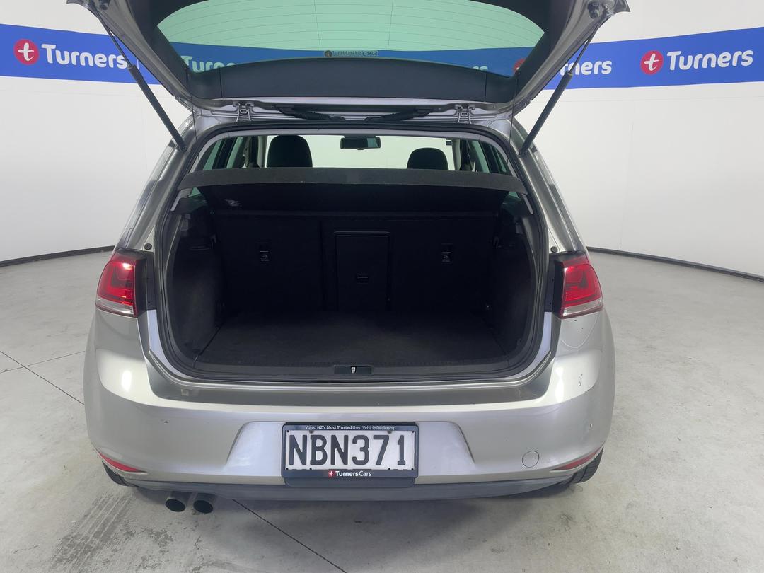 Photo '14' of Volkswagen Golf