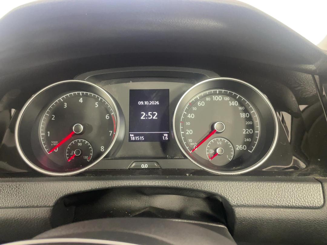 Photo '21' of Volkswagen Golf