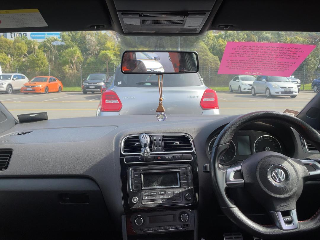 Photo '20' of Volkswagen Polo Photo '20' of Volkswagen Polo