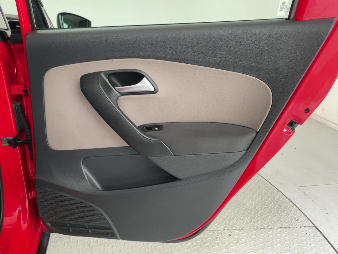 Photo '19' of Volkswagen Polo