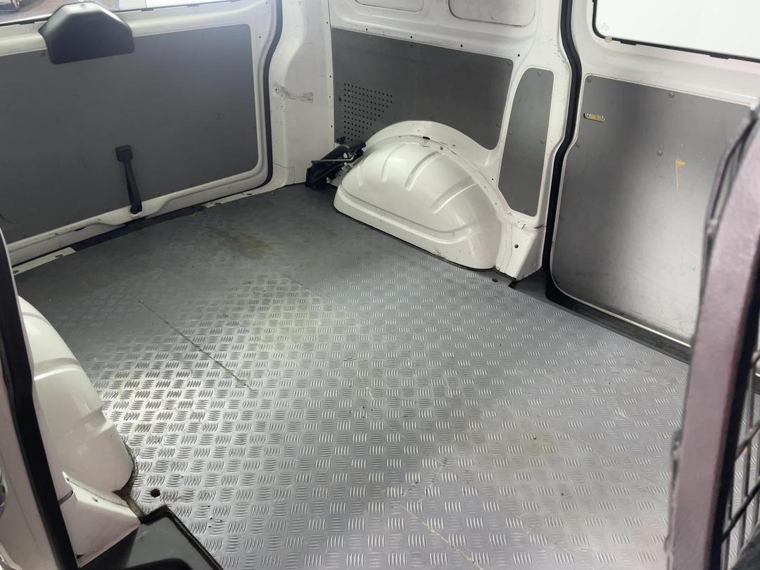 Photo '17' of Volkswagen T5 Transporter SWB