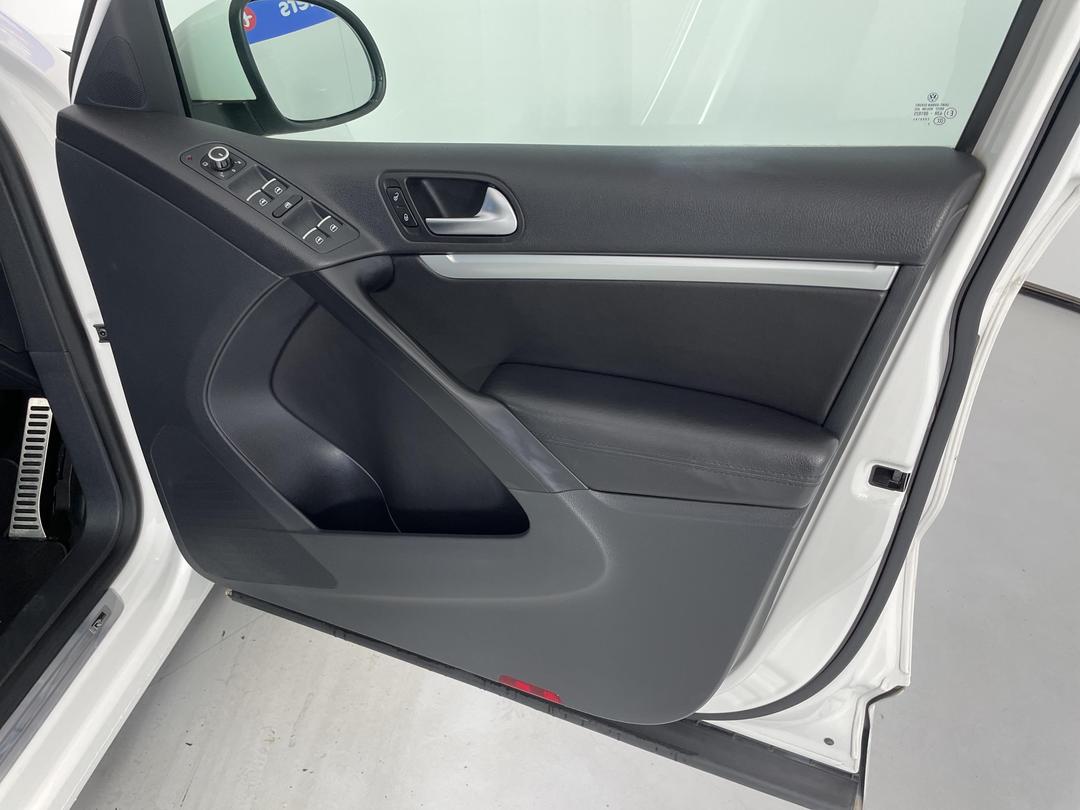 Photo '15' of Volkswagen Tiguan