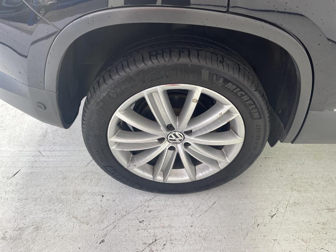 Photo '12' of Volkswagen Tiguan