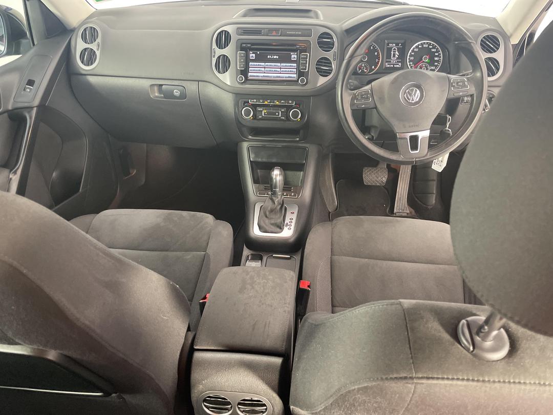 Photo '18' of Volkswagen Tiguan