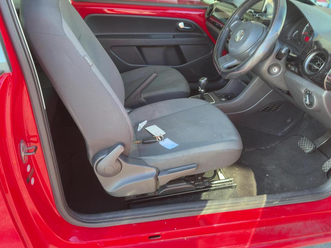 Photo '15' of Volkswagen UP ! (ASG) Photo '15' of Volkswagen UP ! (ASG)
