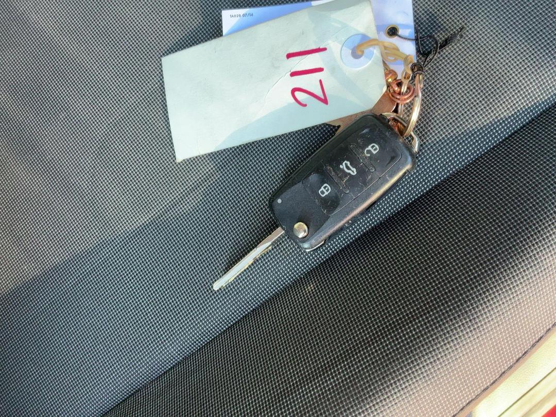 Photo '16' of Volkswagen UP ! (ASG) Photo '16' of Volkswagen UP ! (ASG)