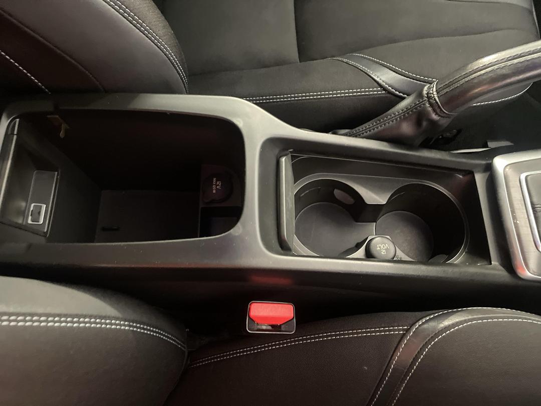 Photo '32' of Volvo V40