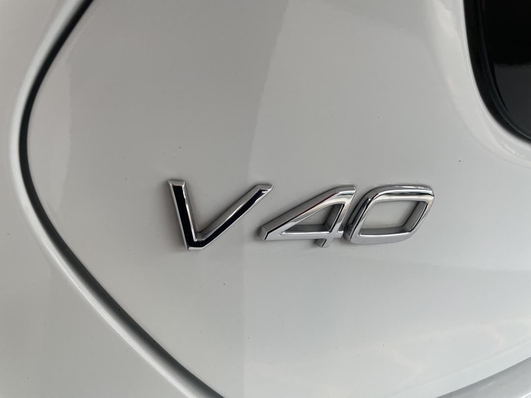 Photo '35' of Volvo V40