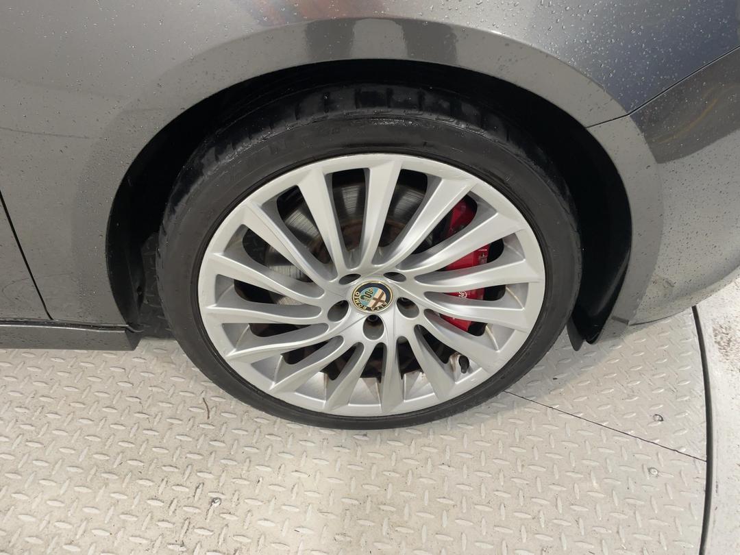 Photo '9' of Alfa Romeo Giulietta