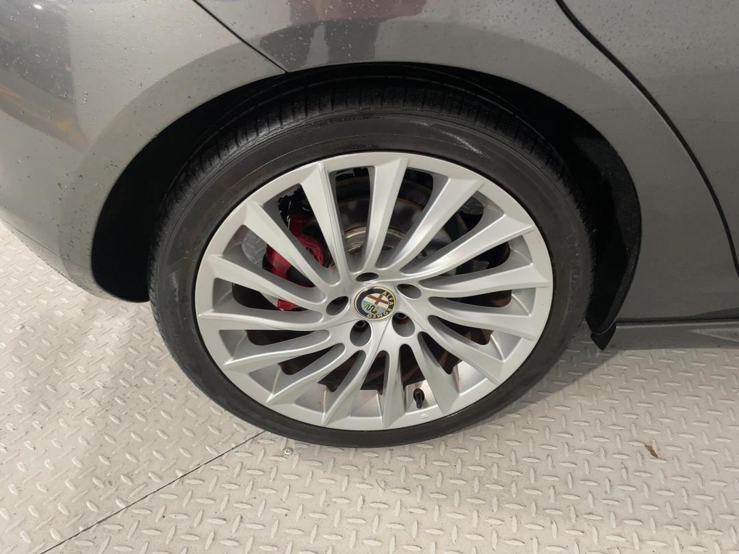 Photo '12' of Alfa Romeo Giulietta