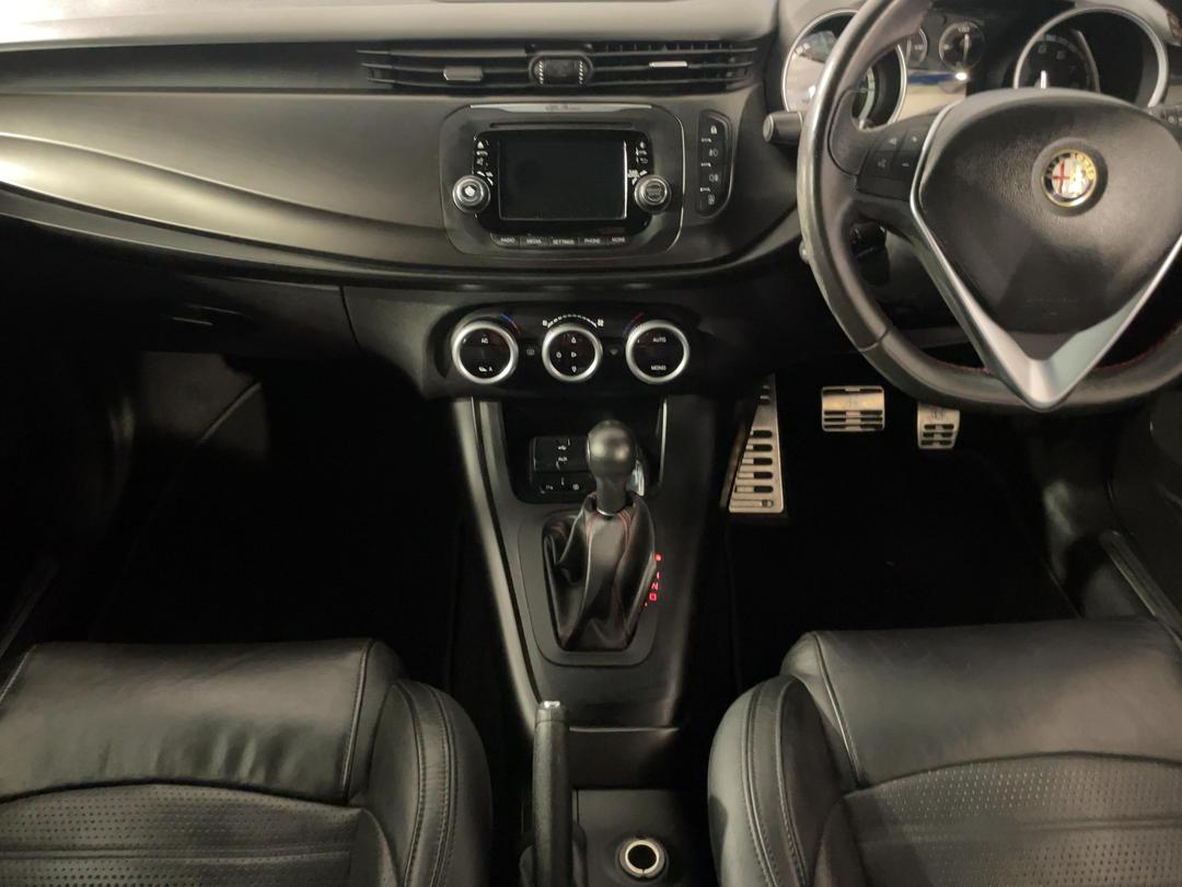 Photo '18' of Alfa Romeo Giulietta