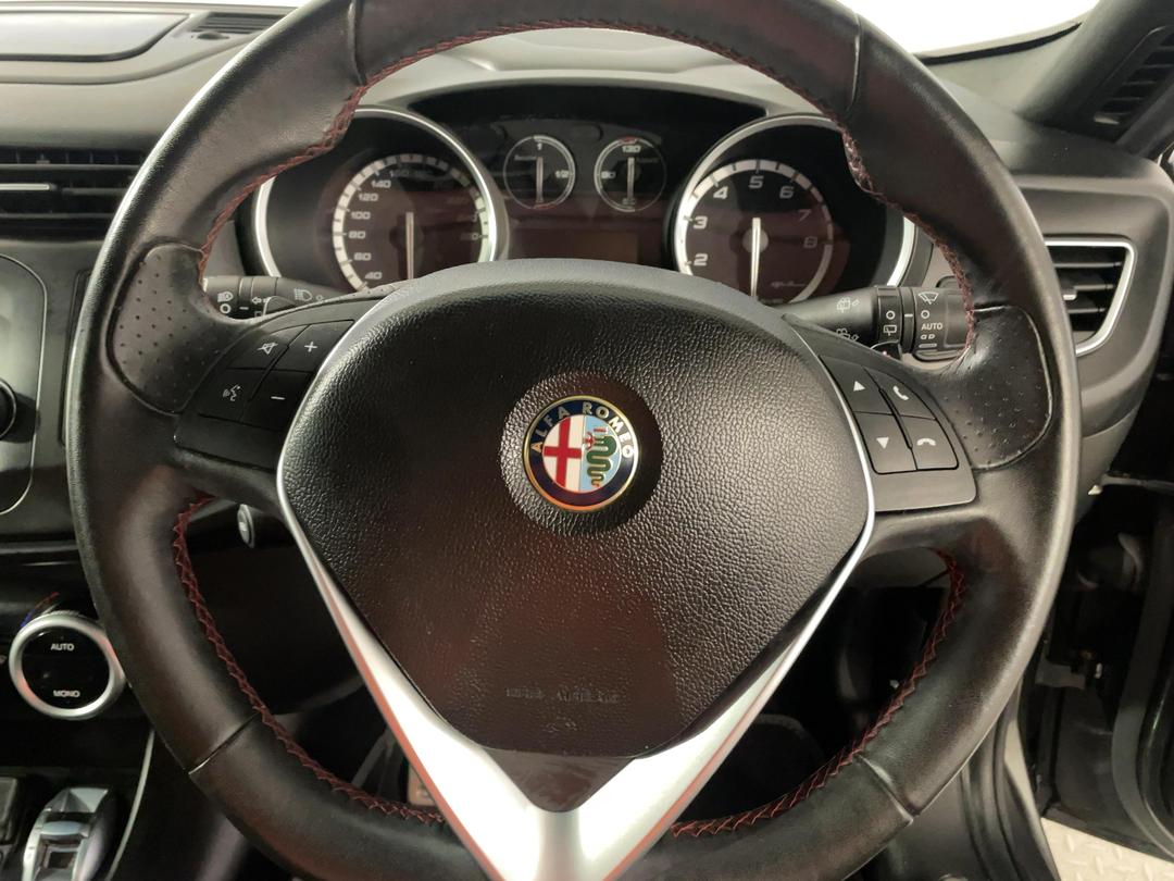Photo '27' of Alfa Romeo Giulietta