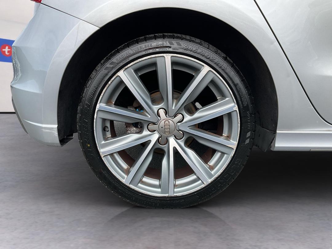 Photo '12' of Audi A1