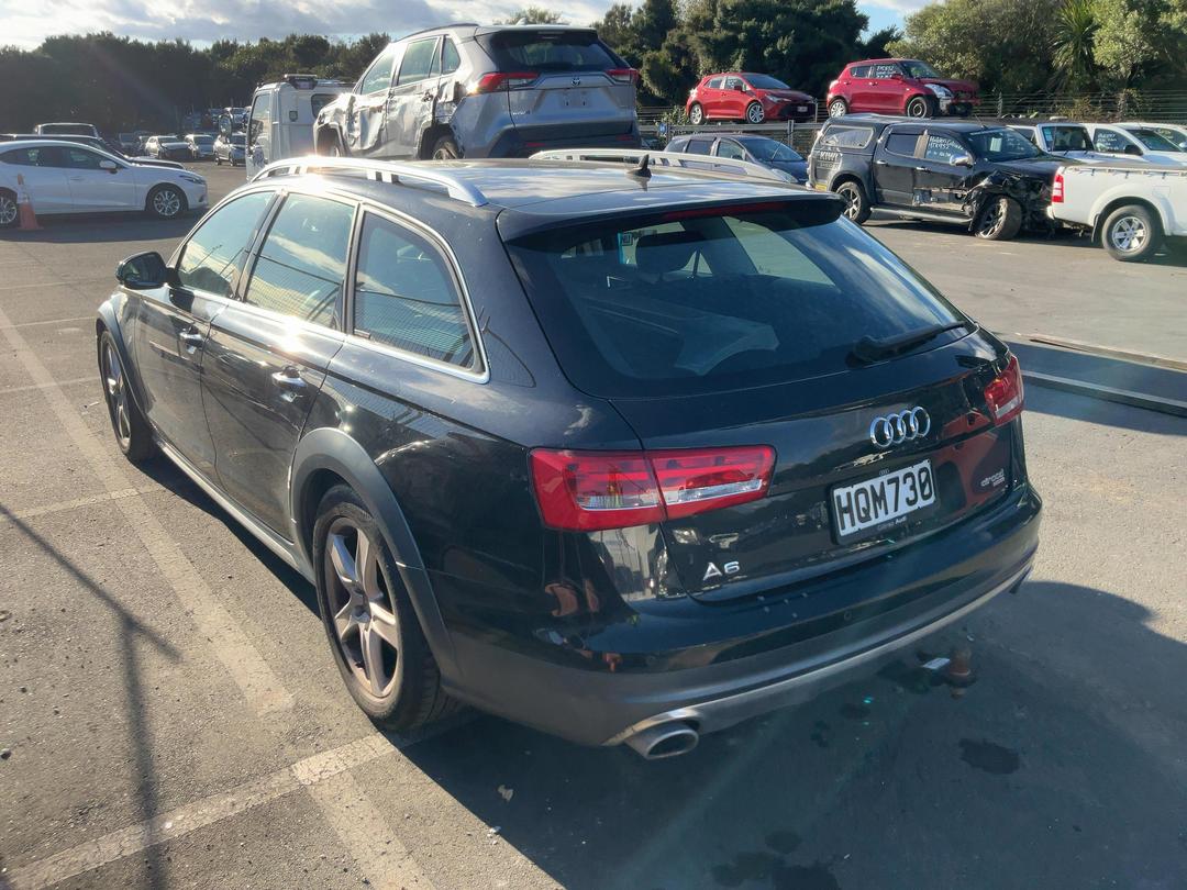 Photo '4' of Audi Allroad Q TDI 150KW