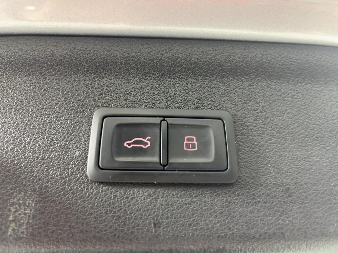 Photo '28' of Audi Q3