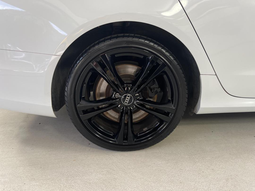 Photo '12' of Audi S6