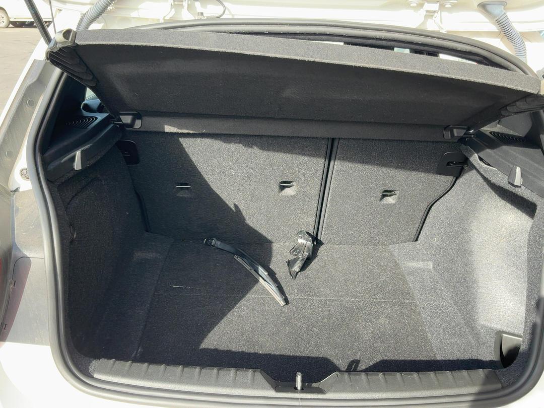 Photo '7' of BMW 1 Series 116I Photo '7' of BMW 1 Series 116I