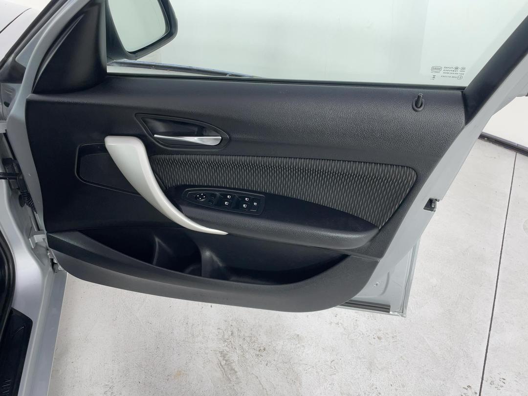 Photo '15' of BMW 1 Series