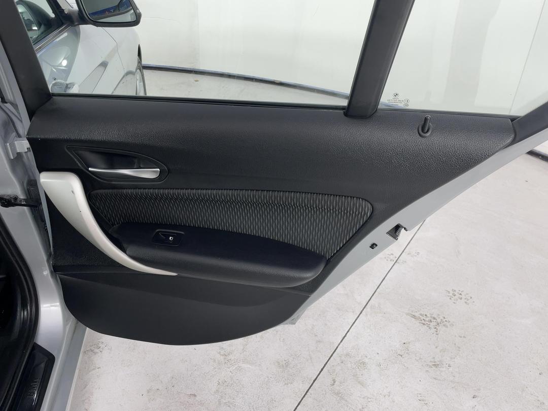 Photo '19' of BMW 1 Series