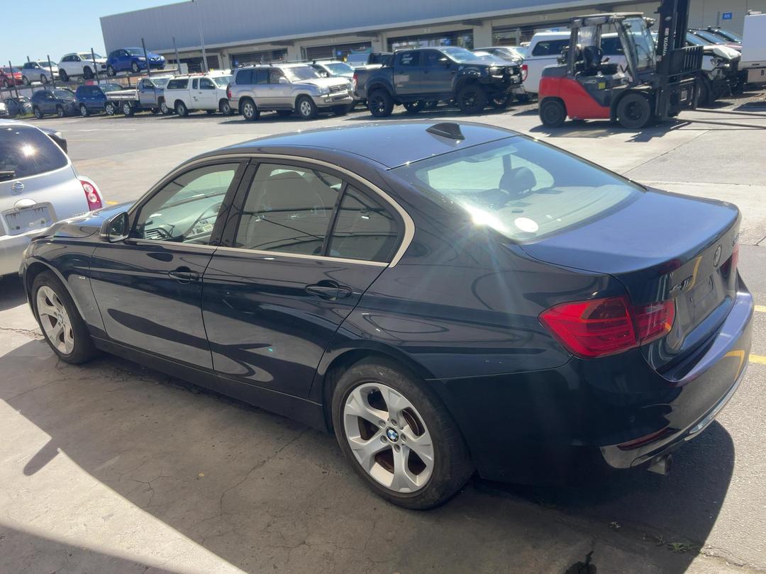 Photo '5' of BMW 3 Series 320I Photo '5' of BMW 3 Series 320I