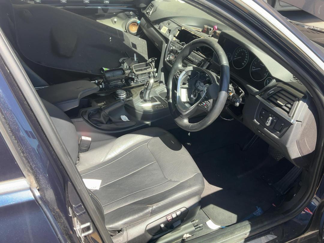 Photo '12' of BMW 3 Series 320I Photo '12' of BMW 3 Series 320I