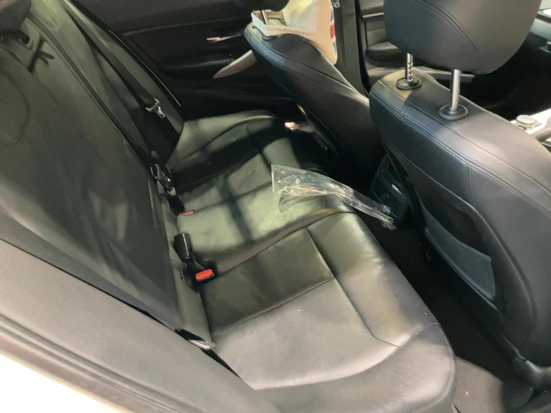 Photo '17' of BMW 3 Series 320D