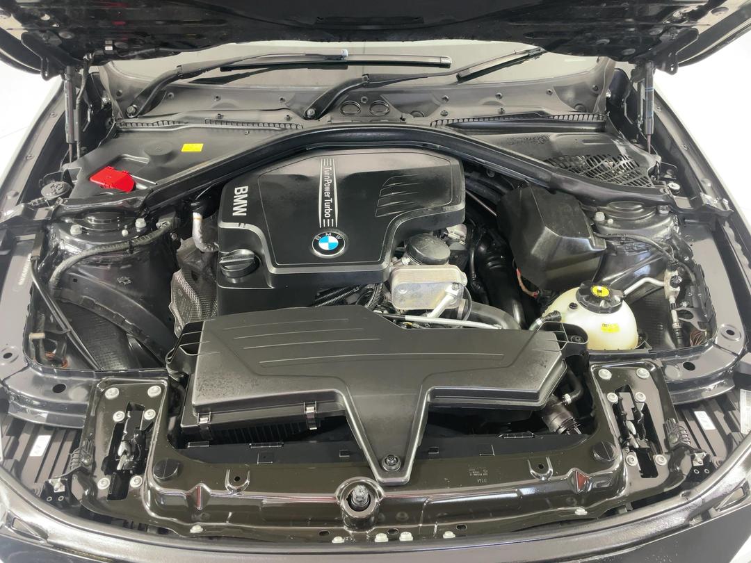Photo '13' of BMW 3 Series