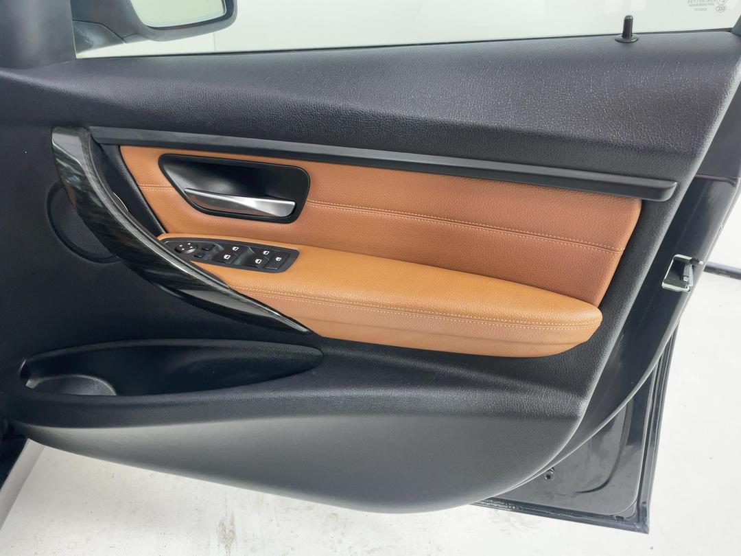 Photo '15' of BMW 3 Series