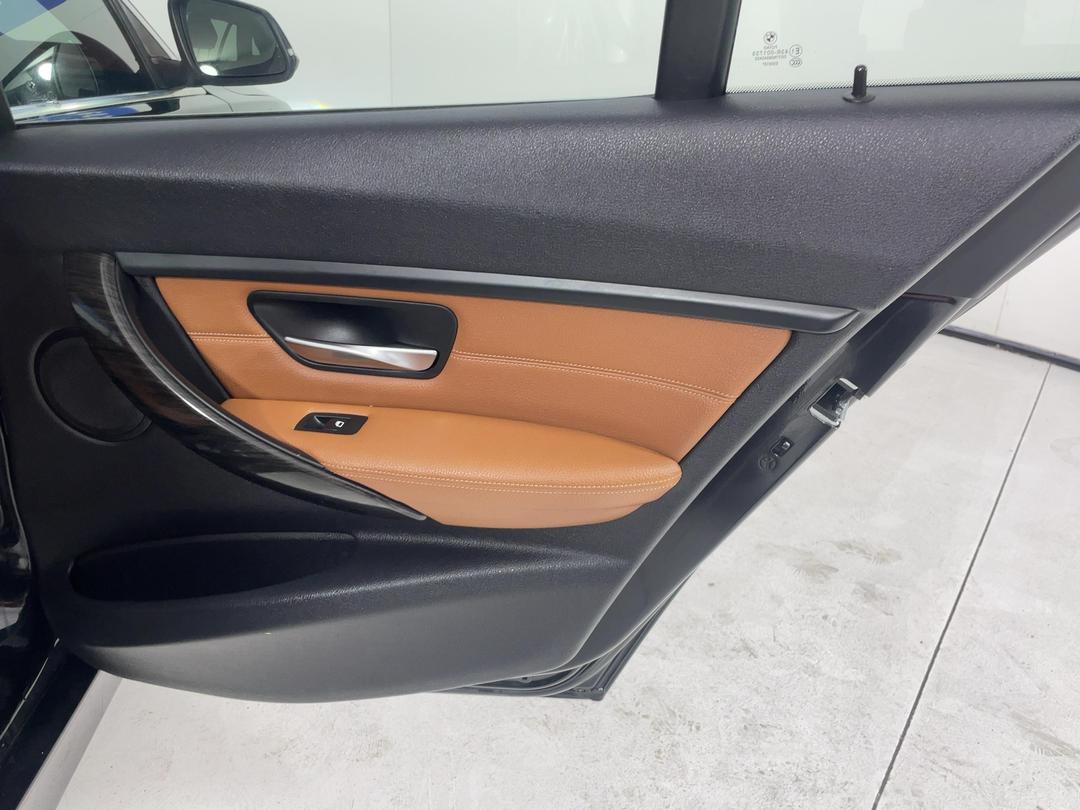 Photo '19' of BMW 3 Series