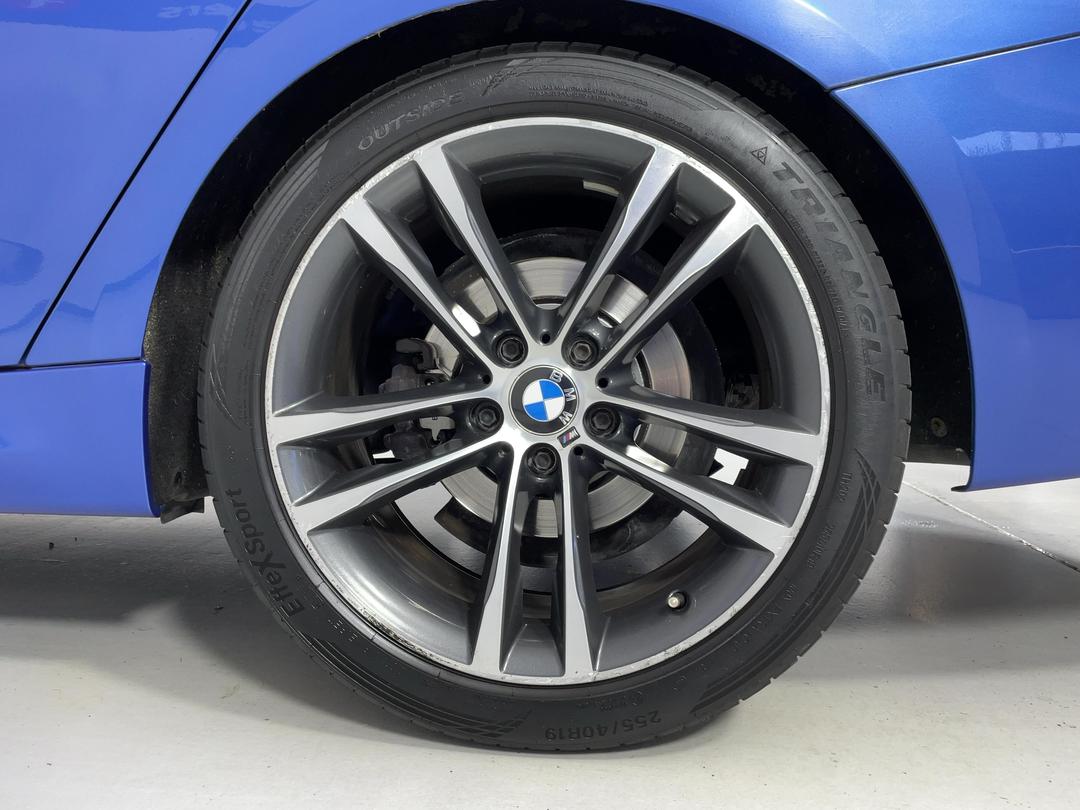 Photo '11' of BMW 3 Series
