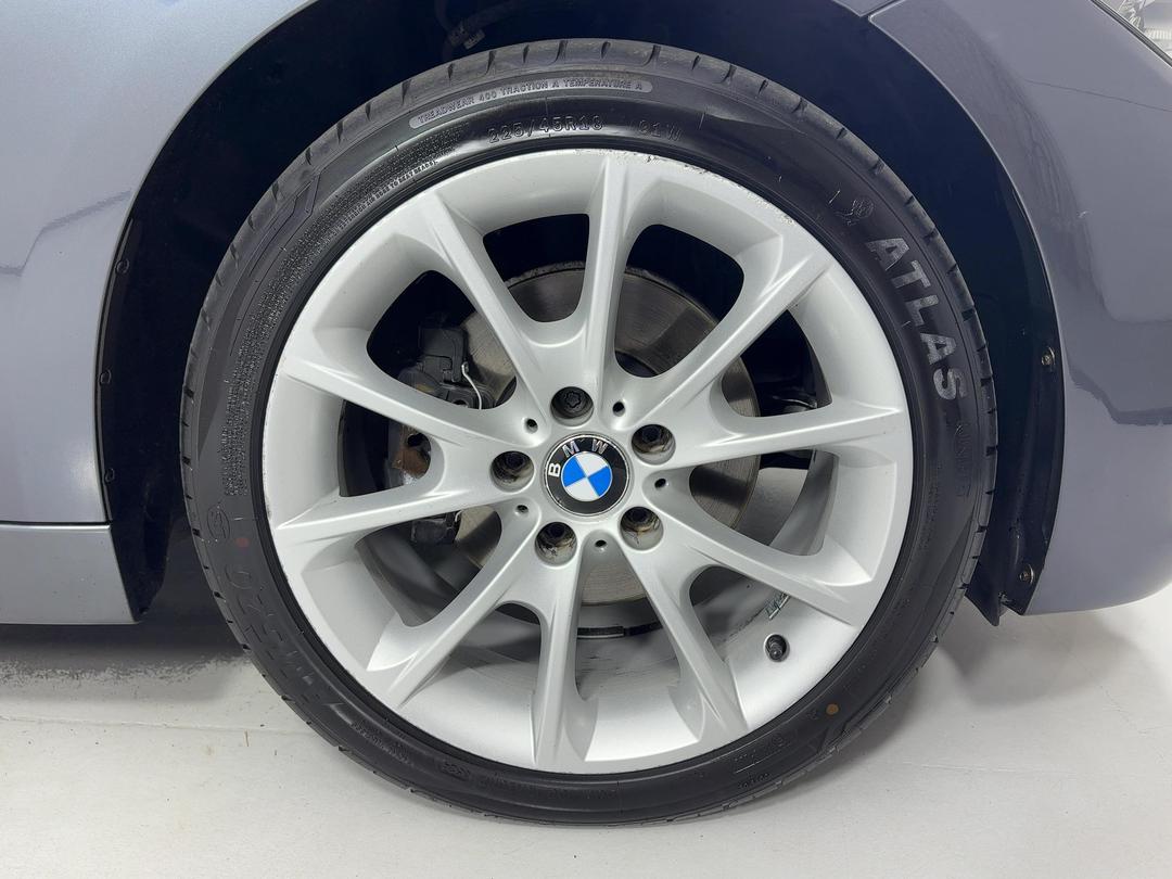 Photo '9' of BMW 3 Series