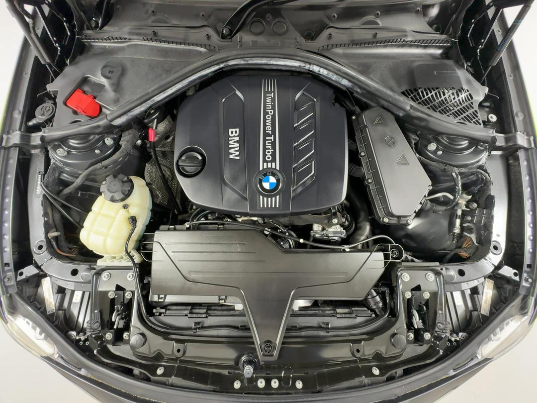 Photo '13' of BMW 3 Series