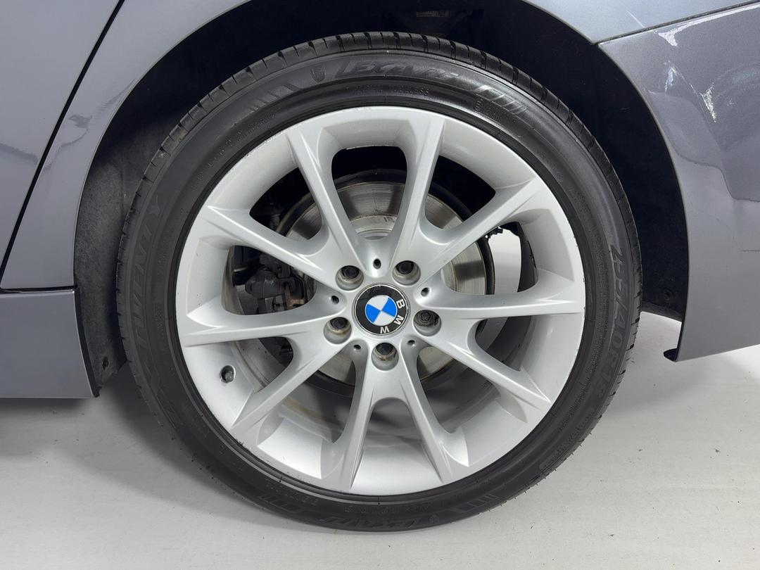 Photo '11' of BMW 3 Series