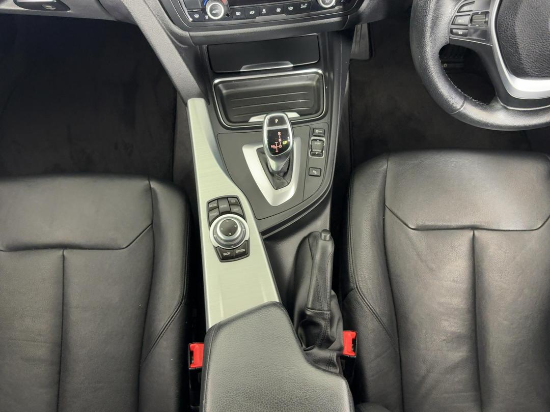 Photo '18' of BMW 3 Series