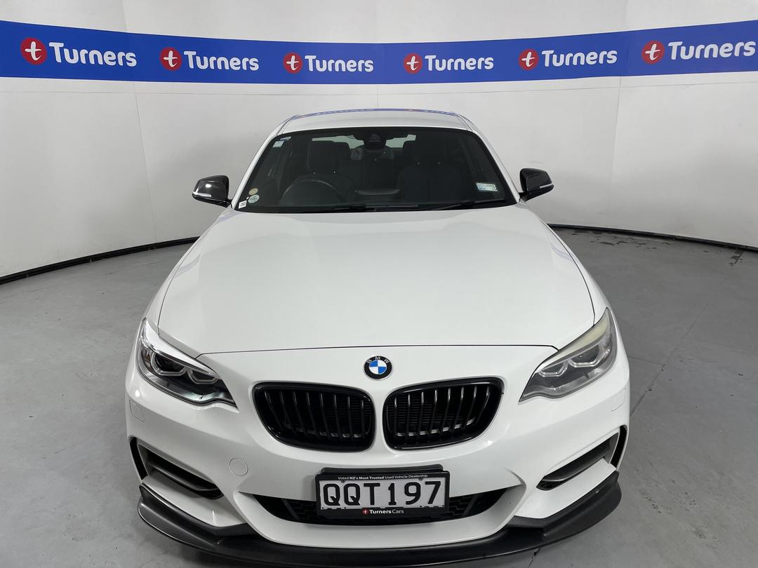 Photo '2' of BMW M235I