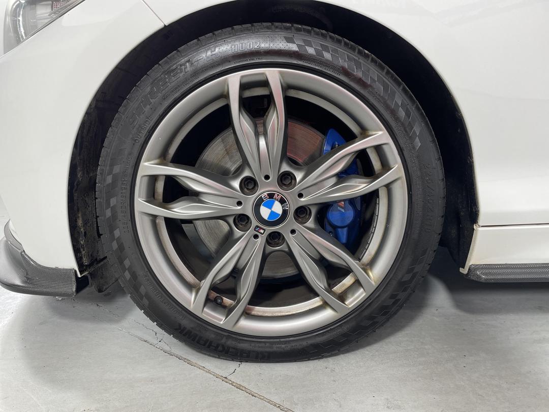 Photo '10' of BMW M235I