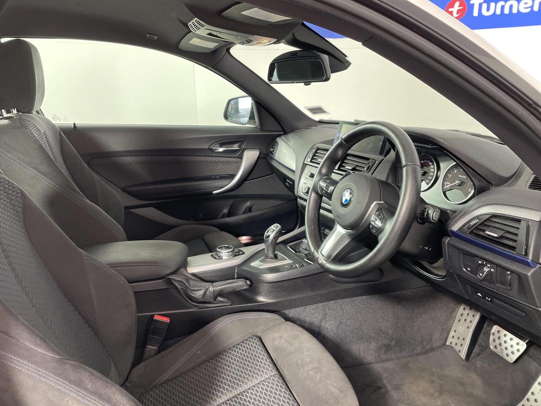 Photo '16' of BMW M235I