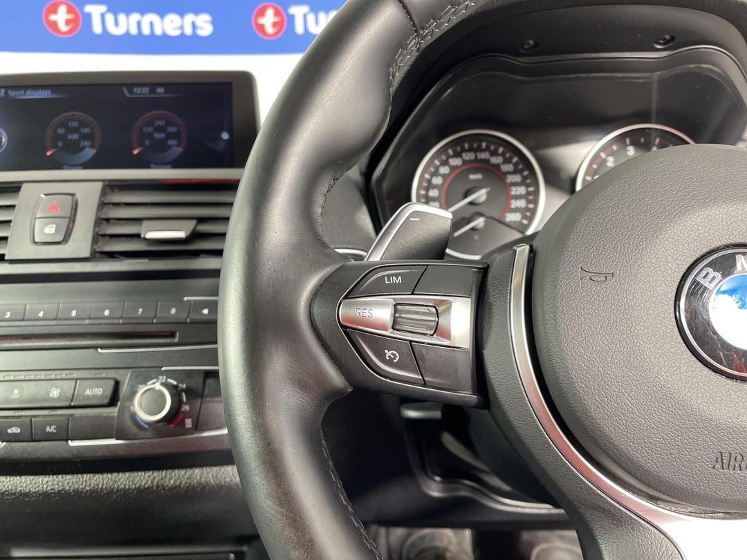 Photo '27' of BMW M235I